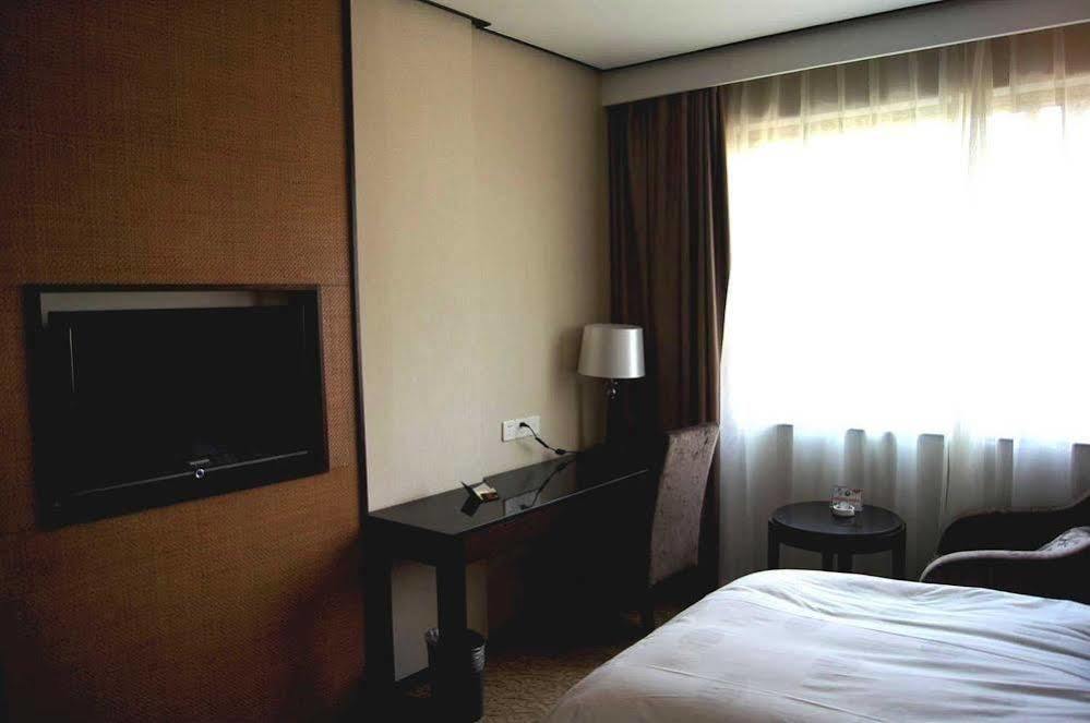 Byland World Hotel Yiwu  Dış mekan fotoğraf